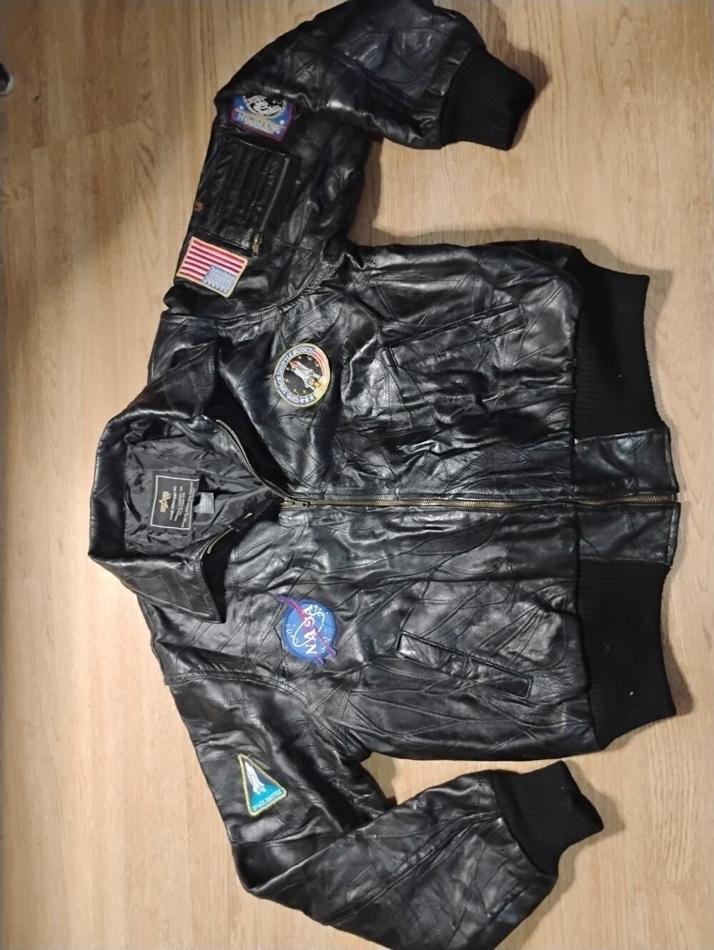 Alpha Industries Vintage NASA Leather Bomber Jacket Space Shuttle large Black